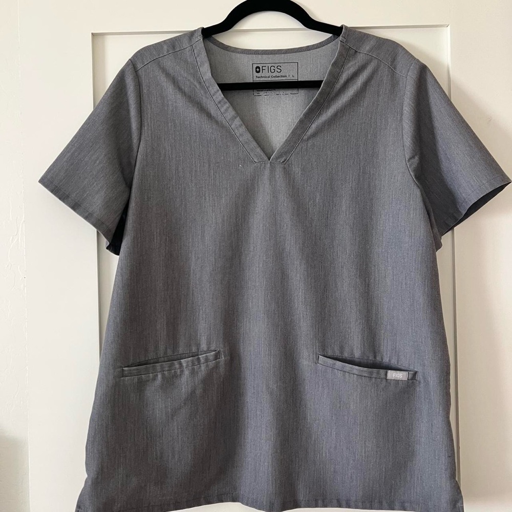 Figs Graphite Scrub Top